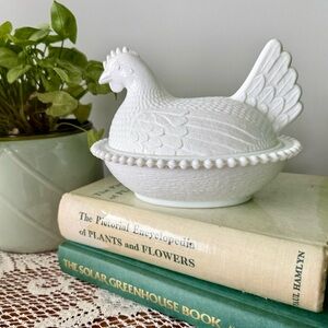 White Milk Glass Hen on a Nest Dish